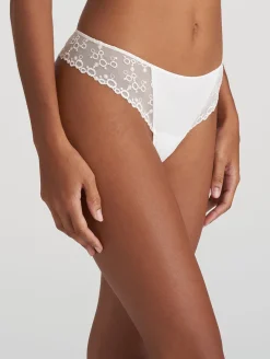 Marie Jo Nellie Thong