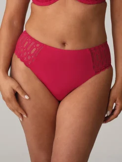 PrimaDonna Twist Los Ayala Full Brief