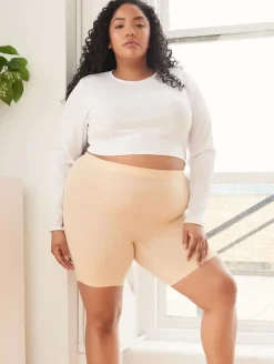 Thigh Society Regular Rise 7" Cooling Short